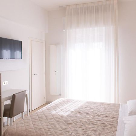 רימיני Hotel Silver מראה חיצוני תמונה