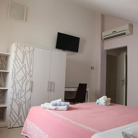 רימיני Hotel Silver מראה חיצוני תמונה
