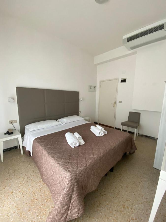 רימיני Hotel Silver מראה חיצוני תמונה