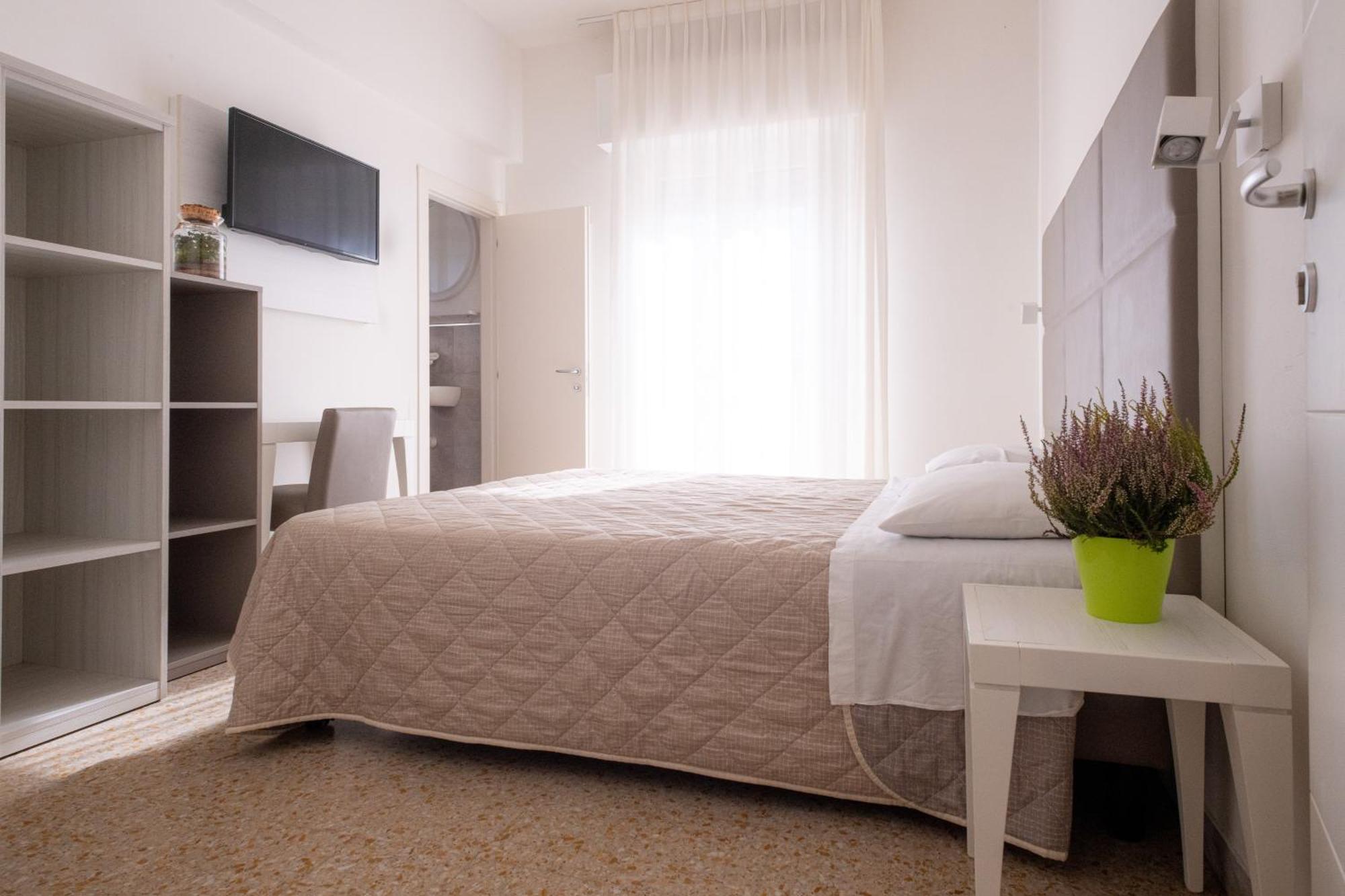 רימיני Hotel Silver מראה חיצוני תמונה